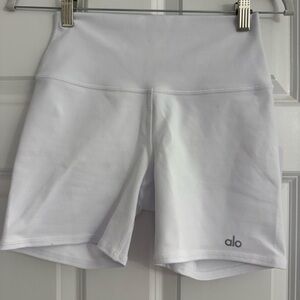 Alo Yoga biker shorts